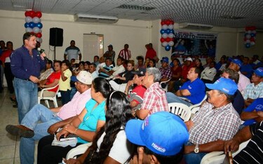 Navarro dice que Martinelli abandonó sector agropecuario en estos cuatro años