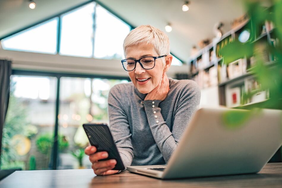 China enseña a las personas mayores a usar los ‘smartphones’