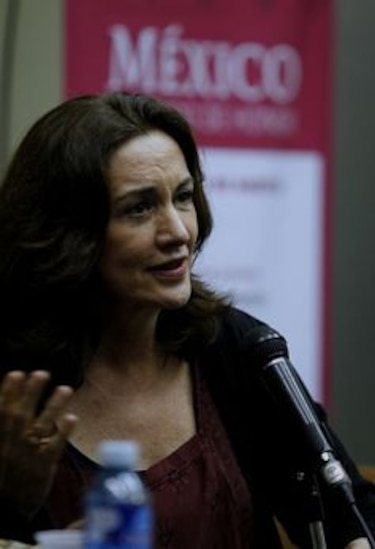 Una corte ilusa y sus 20 años de poder según Rosa Beltrán