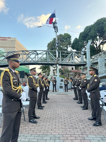 Vigilia rinde homenaje a los mártires del 9 de Enero