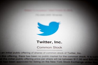Twitter es acusado de inflar acciones