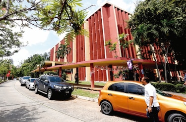 2021: Universidades apuntan a un sistema semipresencial