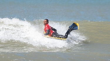Edwin Núñez gana oro en surf y Panamá iguala su mejor marca histórica en Santa Fe 2026