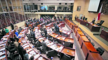 La mayoría de los diputados usó el bono navideño