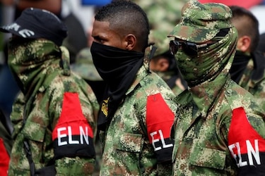 Fiscalía de Colombia pide imputar a líderes de  ELN  por crímenes de guerra