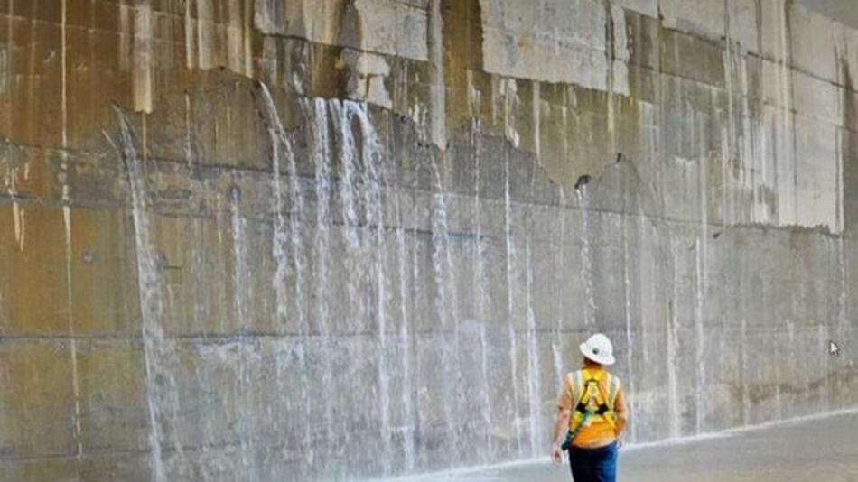 Insuficiencia en el diseño pudo causar  filtraciones