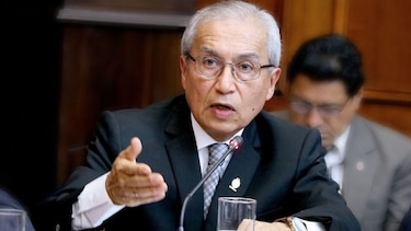 Llueven críticas contra fiscal en Perú por remover a investigadores del caso Odebrecht
