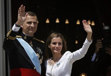 Felipe VI empieza a trabajar como rey