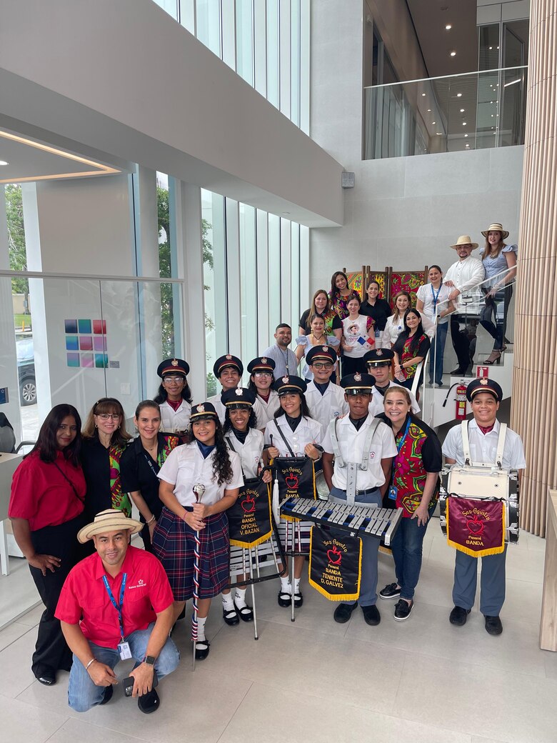 Banco General da la bienvenida al Mes de la Patria con bandas escolares de todo el país