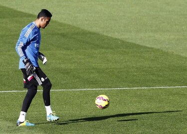 Indagan en Costa Rica sobre agentes judiciales que espiaron a portero Keylor Navas