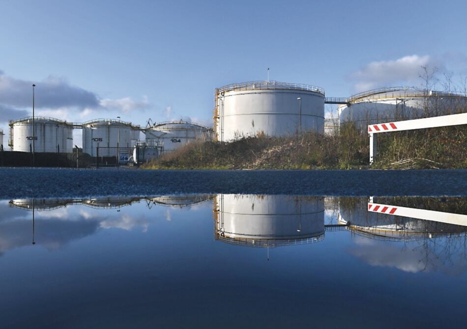 El petróleo se recupera al iniciar  cumbre de la Opep