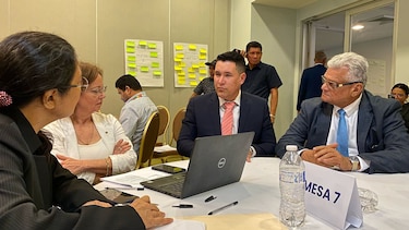 Alcaldes presentan sus propuestas para reformar la ley de descentralización