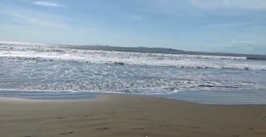 Está vigente un aviso de prevención por oleajes en el Caribe