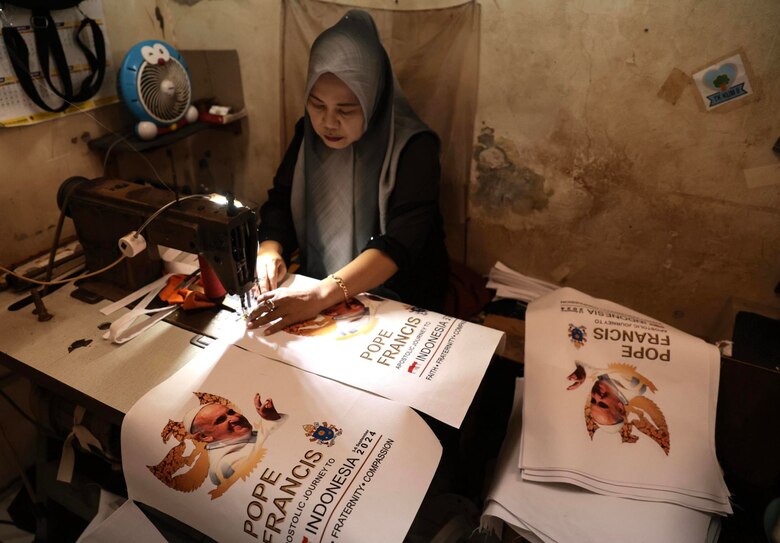 El papa emprende viaje a Asia y Oceanía para relanzar el dialogo con el islam y alentar a los católicos