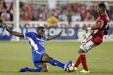 Saprissa y Árabe Unido afrontan duro pase a semifinales en Liga de Campeones