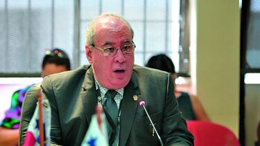 Magistrado José Ayú Prado pide lista del personal que asistió a laborar