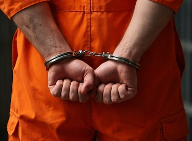 Tribunal revoca detención provisional al presunto líder de la pandilla “Killa” y ordena arresto domiciliario