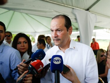 Canciller Javier Martínez Acha: ‘el Canal de Panamá es incomprable’
