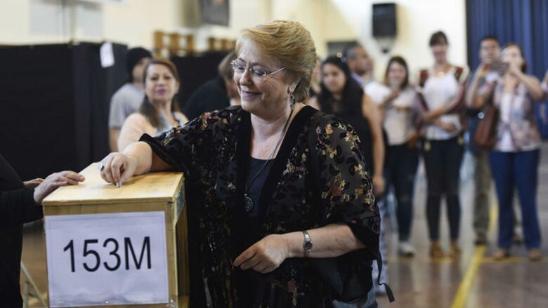 Abren centros de votación en Chile para comicios generales