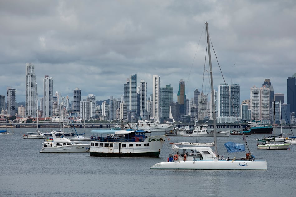 Economía panameña navegará en 2024 con menor crecimiento 