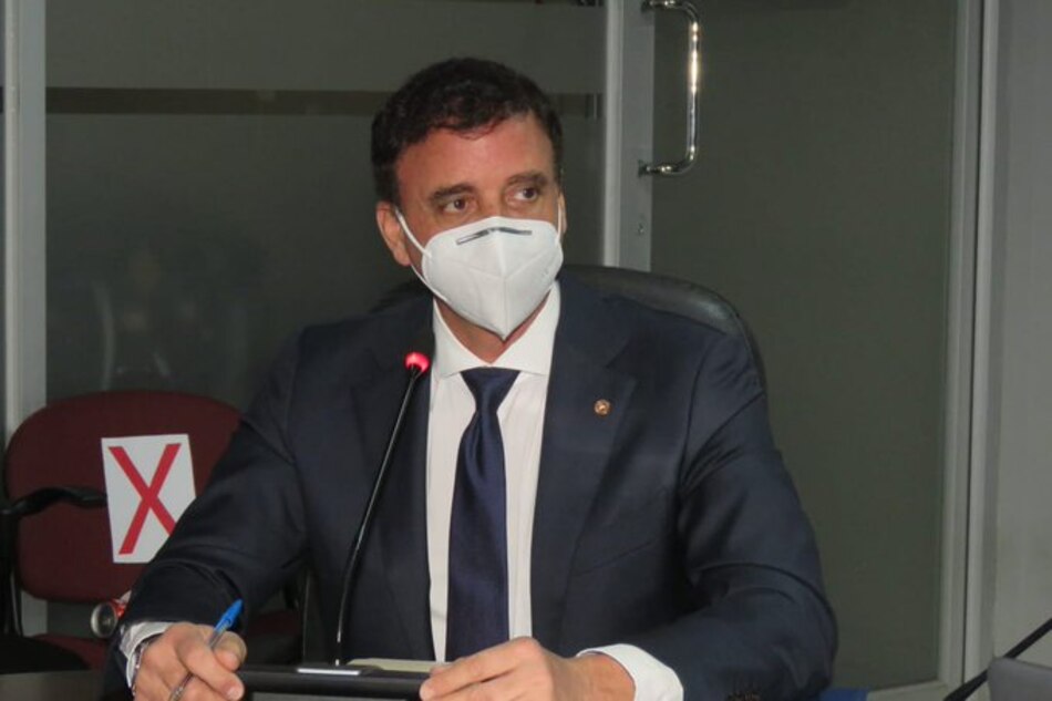 El contralor Gerardo Solís da positivo a la Covid-19