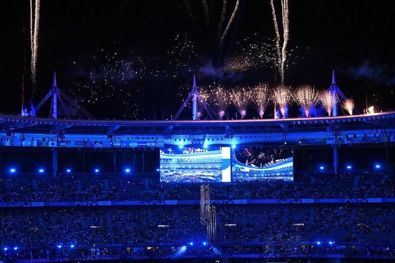París cierra con brillo futurista unos Juegos Olímpicos para la historia