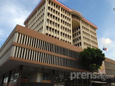 Alcaldía de Panamá aumentará el costo de las placas