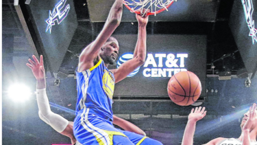 Thompson y Durant dan triunfo a Warriors
