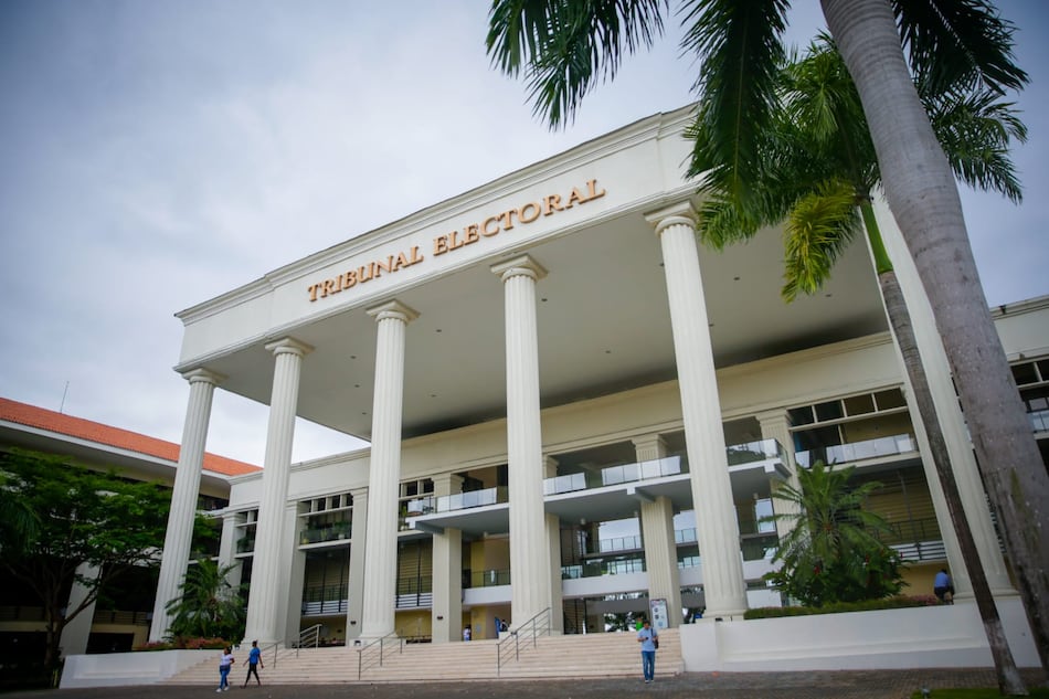 Repudian suspender publicaciones de Álvaro Alvarado, Foco y Claramente 