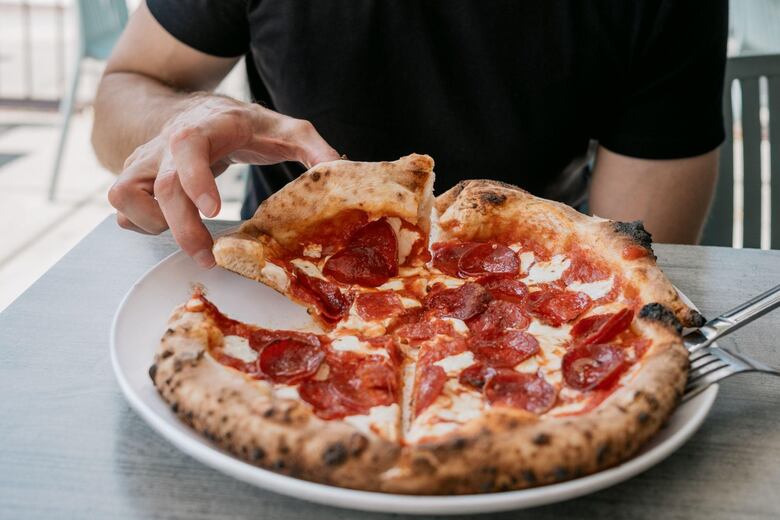 Cuánta sal es mucha sal y por qué consumir muy poca también puede ser perjudicial