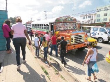 Reclaman subsidio buseros chorreranos