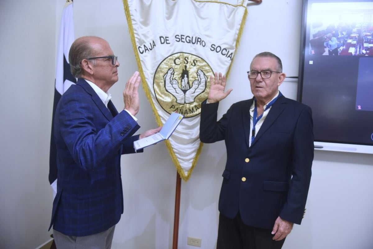 Renuncia el presidente de la junta directiva de la CSS, Ricardo Sotelo