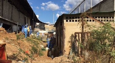 Restos de siete presuntos presos hallados en desalojada prisión venezolana