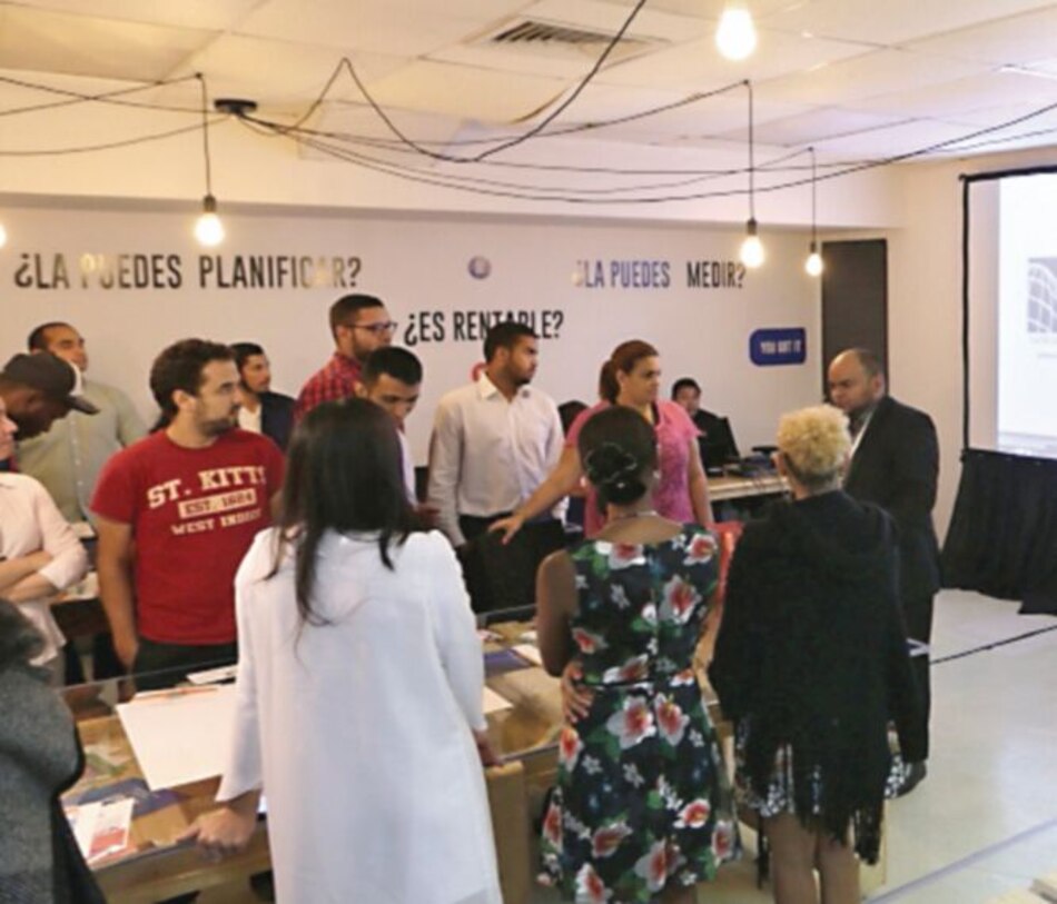 Lanzan nuevo programa de capacitación a emprendedoras