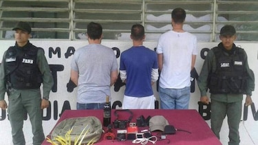 Tres periodistas detenidos tras ingresar a cárcel en Venezuela