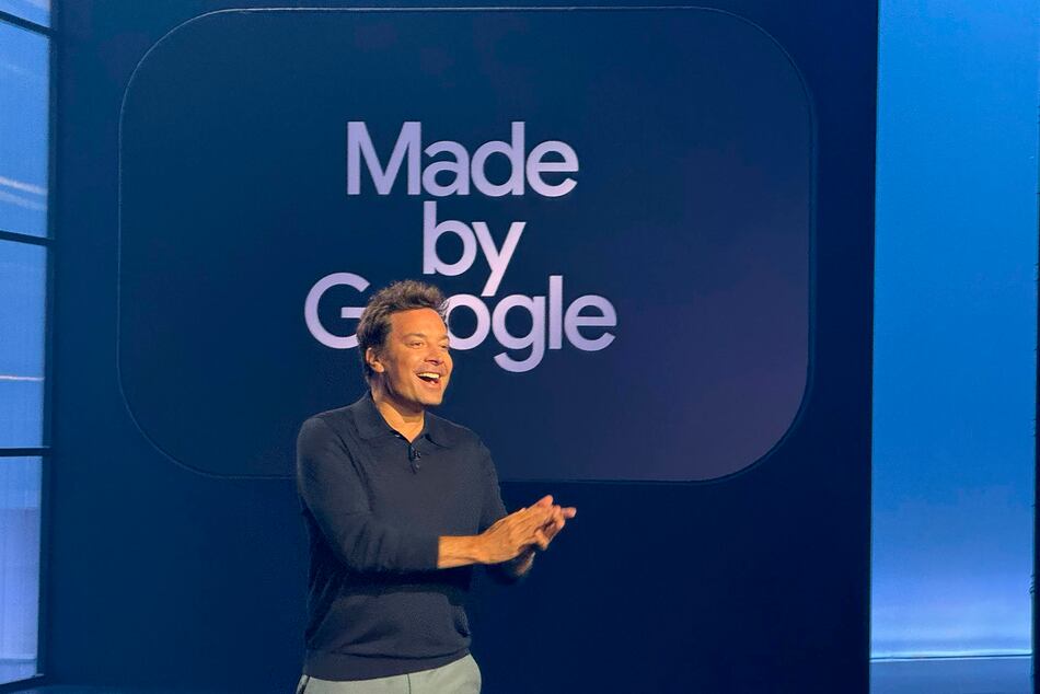 Google presenta sus nuevos teléfonos Pixel 10 y se burla de la IA y las cámaras de Apple