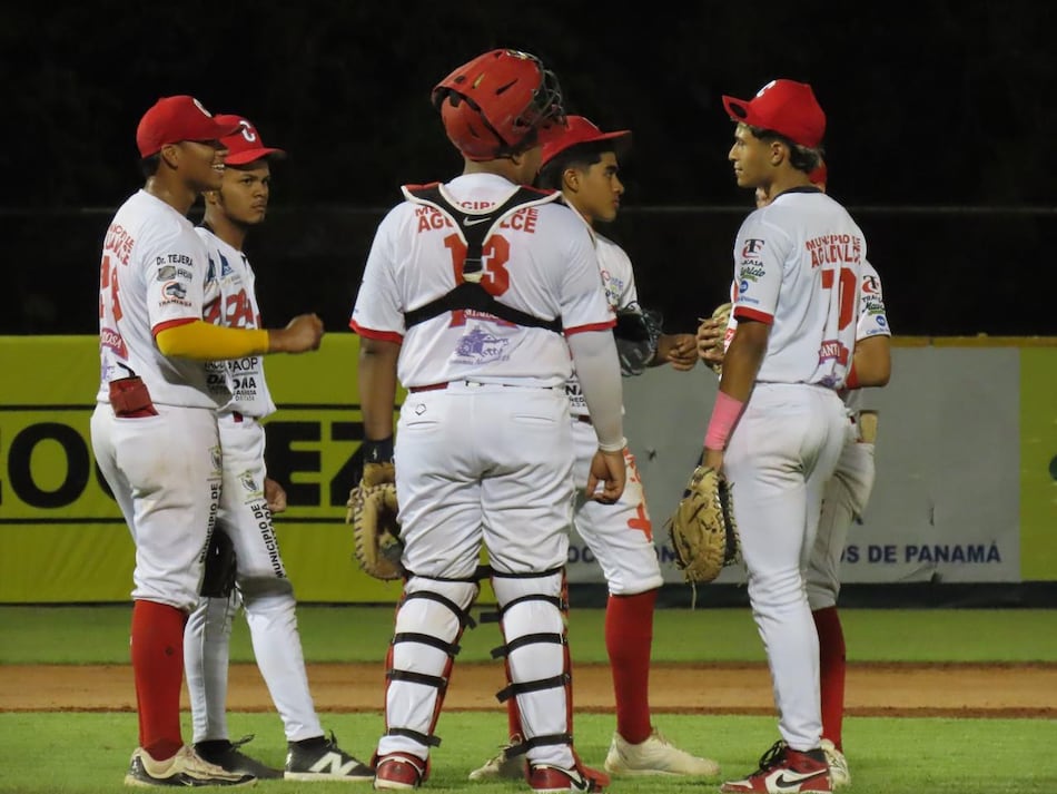 Coclé avanza a otra final y busca el bicampeonato en el béisbol juvenil