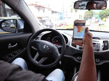Estos son los nuevos requisitos para las plataformas tecnológicas de transporte, entre ellas Uber
