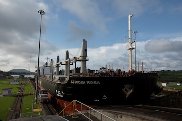 Canal de Panamá vuelve a la ‘normalidad’ al elevar a 36 los cruces diarios tras la sequía