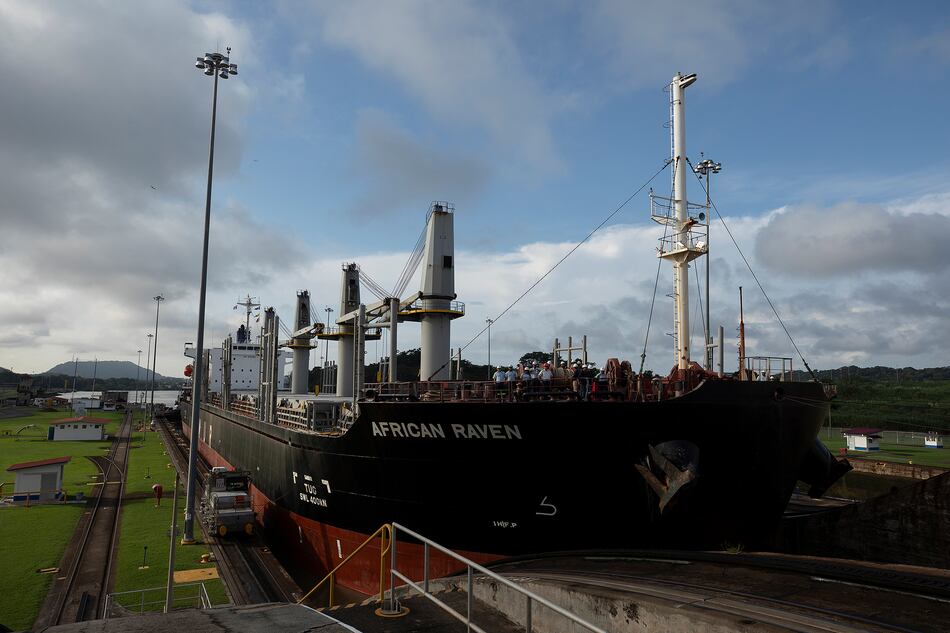 Canal de Panamá vuelve a la ‘normalidad’ al elevar a 36 los cruces diarios tras la sequía