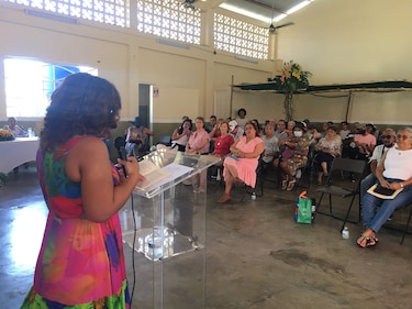 Taboga rinde homenaje a Lidia Sogandares, una mujer que marcó la medicina en Panamá