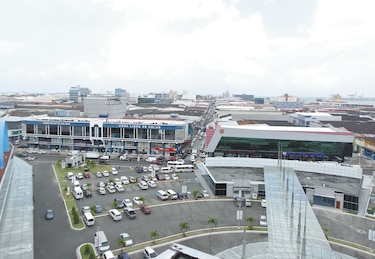 Baja el valor, sube el volumen: el contraste en la Zona Libre de Colón