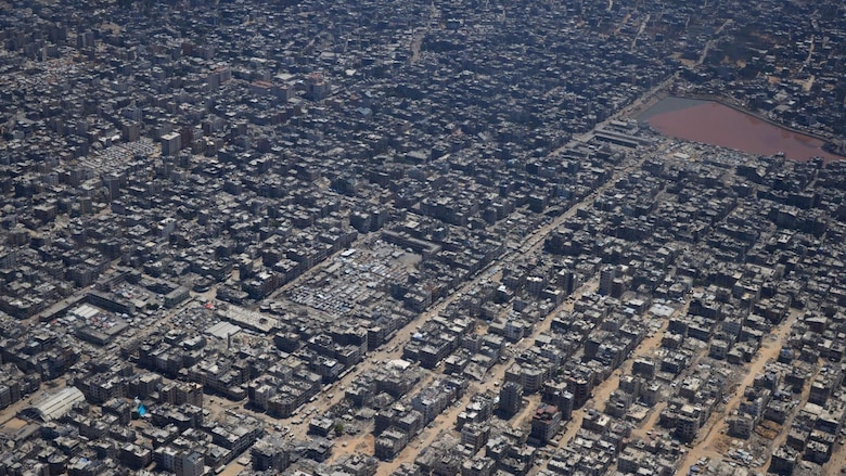 Las imágenes aéreas que muestran la magnitud de la destrucción en Gaza y que el gobierno de Israel no quiere que los periodistas filmen