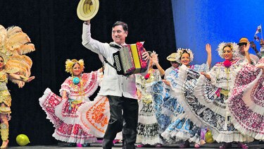 Celebrarán 50 años de folclore