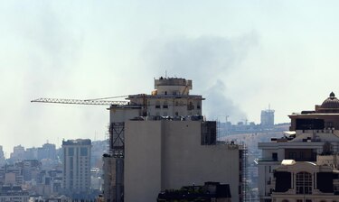 Israel vuelve a atacar Teherán tras ordenar la evacuación de parte de la capital iraní