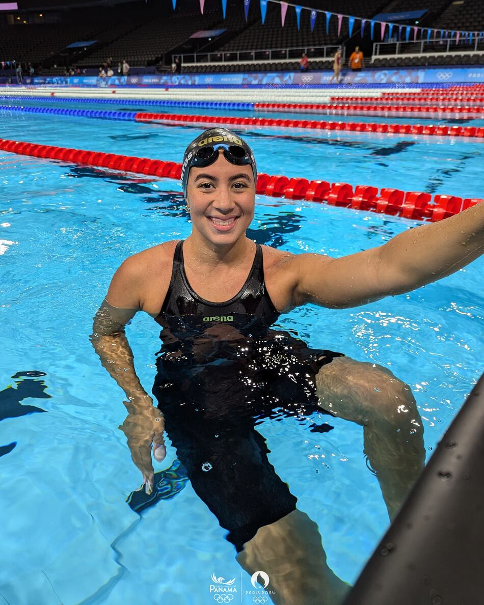 La nadadora panameña Emily Santos culminó en la sexta posición de su ‘heat’ en los Juegos Olímpicos