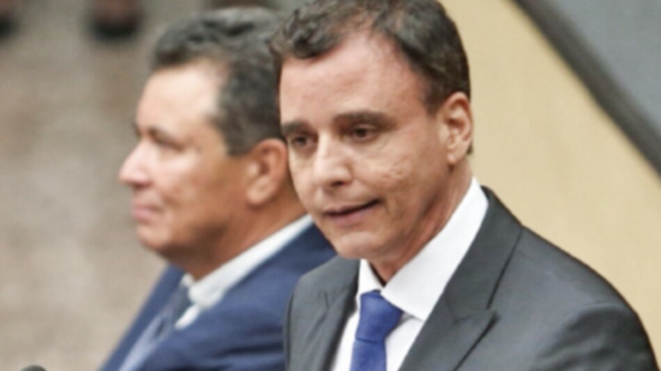 Pese a las críticas, el contralor Solís insiste en que la planilla estatal ha bajado