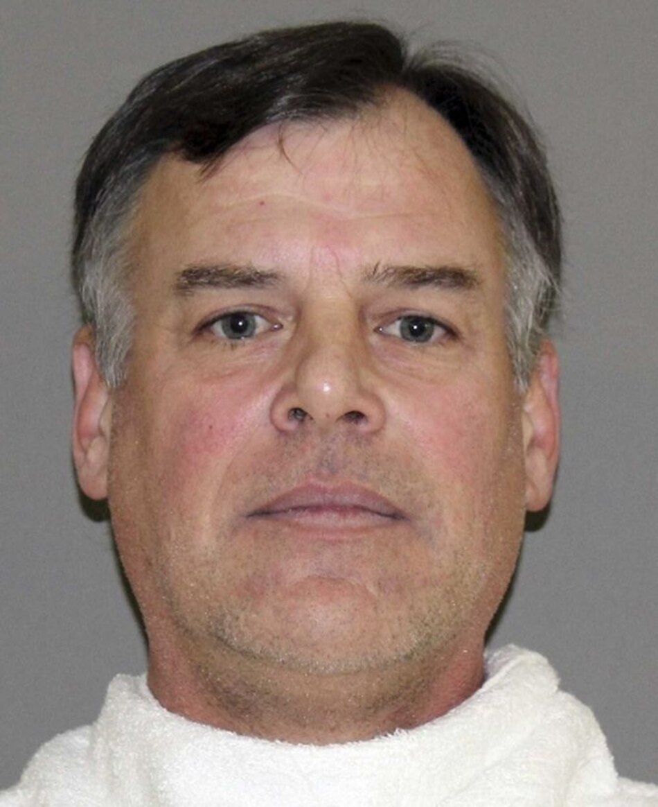 Exlanzador John Wetteland es arrestado por abuso de menor