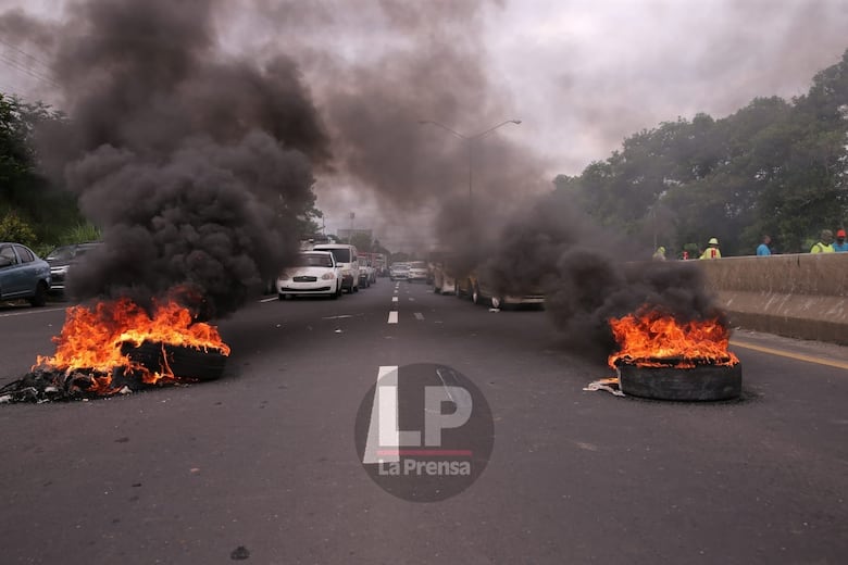 Suntracs protesta en varios puntos del país; dirigencia obrera reporta un 96% de paralización de la industria