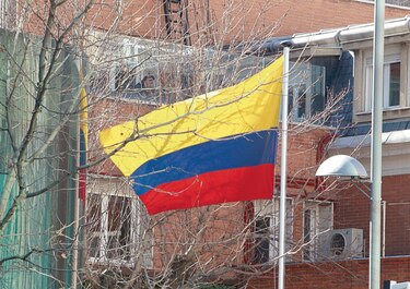 Pese a rebaja, sigue apetito por los bonos colombianos